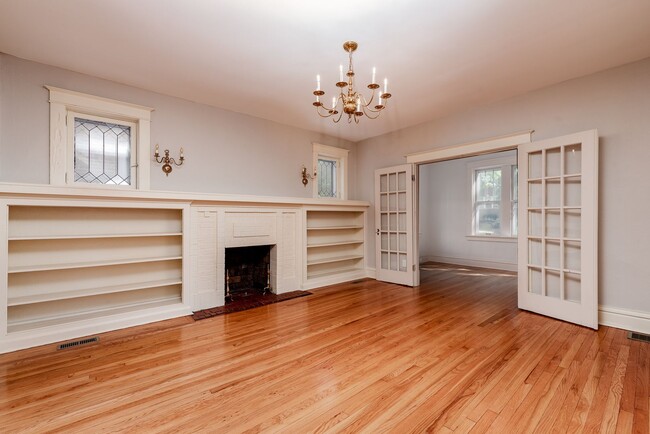 Building Photo - 6615 San Bonita Ave