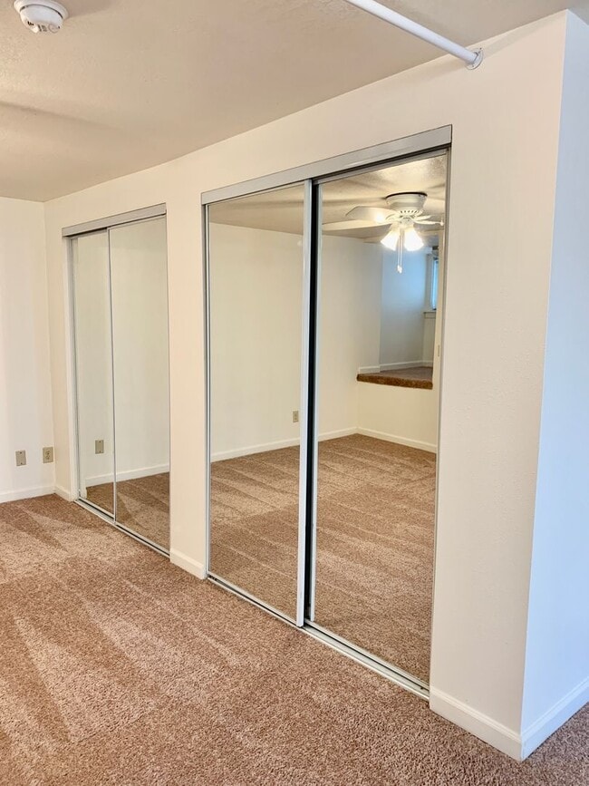 Building Photo - Studio unit in SW Portland