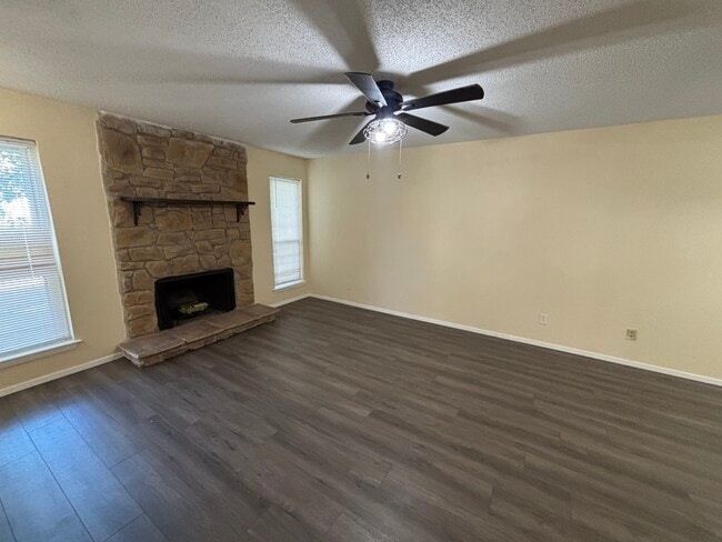 Building Photo - 10650 Steppington Dr