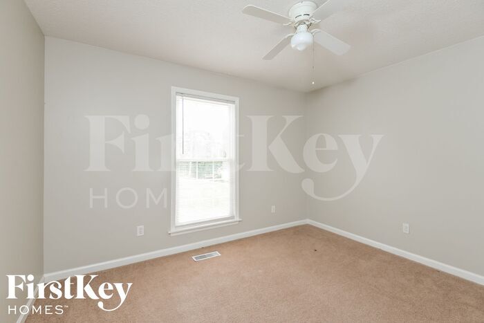Building Photo - 1701 Wendy Cir