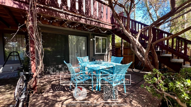 Primary Photo - Garden oasis 2 bedroom with wrap around ya...