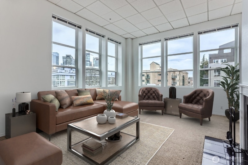 Building Photo - 417 E Pine St