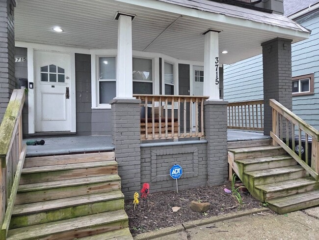 Building Photo - 3715 W 39th St