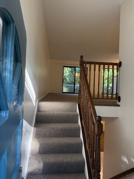 Building Photo - 240 W Eagle Lake Dr