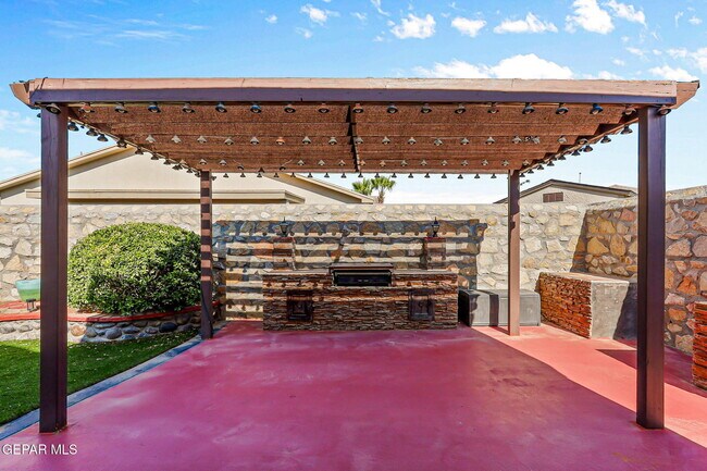 Building Photo - 3136 Destiny Point Dr