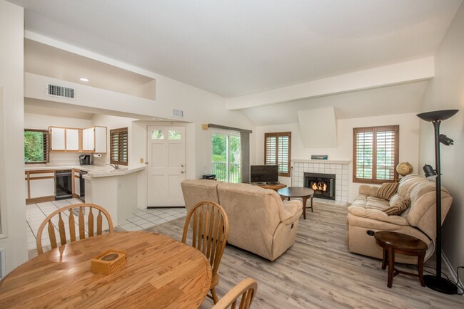 Building Photo - Corsica Villas: Upper 2 Bedroom 1 Bath Condo