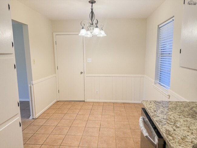 Building Photo - 5011 Rock Point St