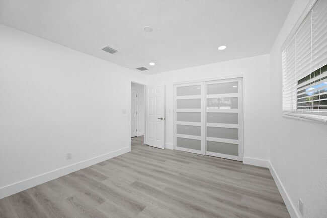Building Photo - 2785 Reo Ln