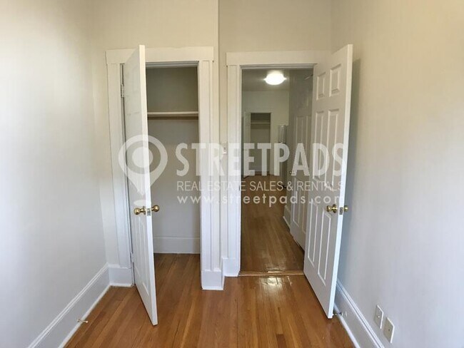 Building Photo - 2 bedroom in Brookline MA 02446