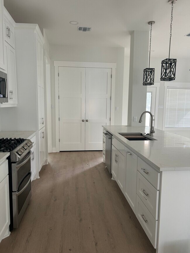 Building Photo - 1594 Wimberly Pl