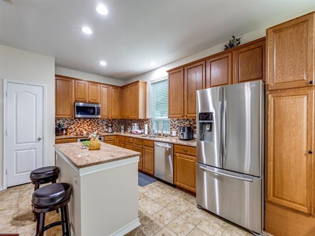 Building Photo - 8608 Davis Dr