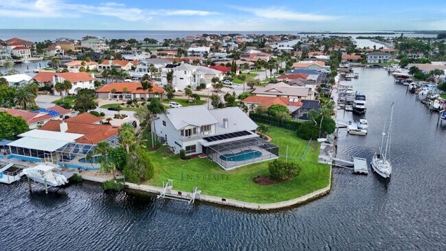 Building Photo - 5060 Porpoise Pl