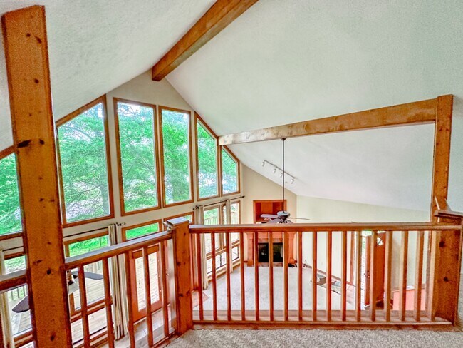 Building Photo - 652 Humphries Cove Rd