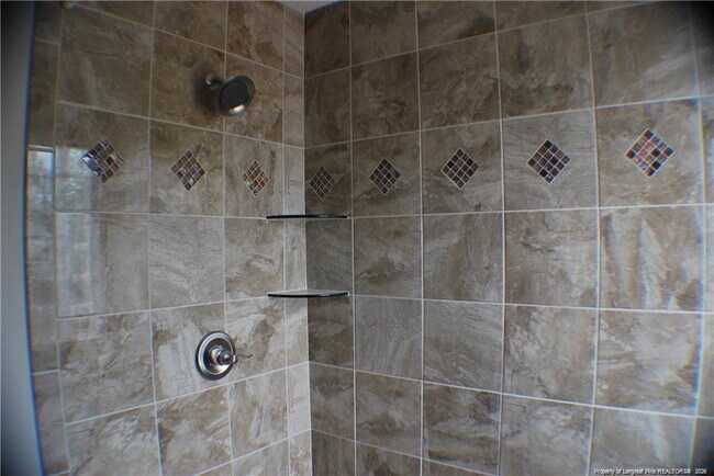 Building Photo - 845 Log Cabin Dr