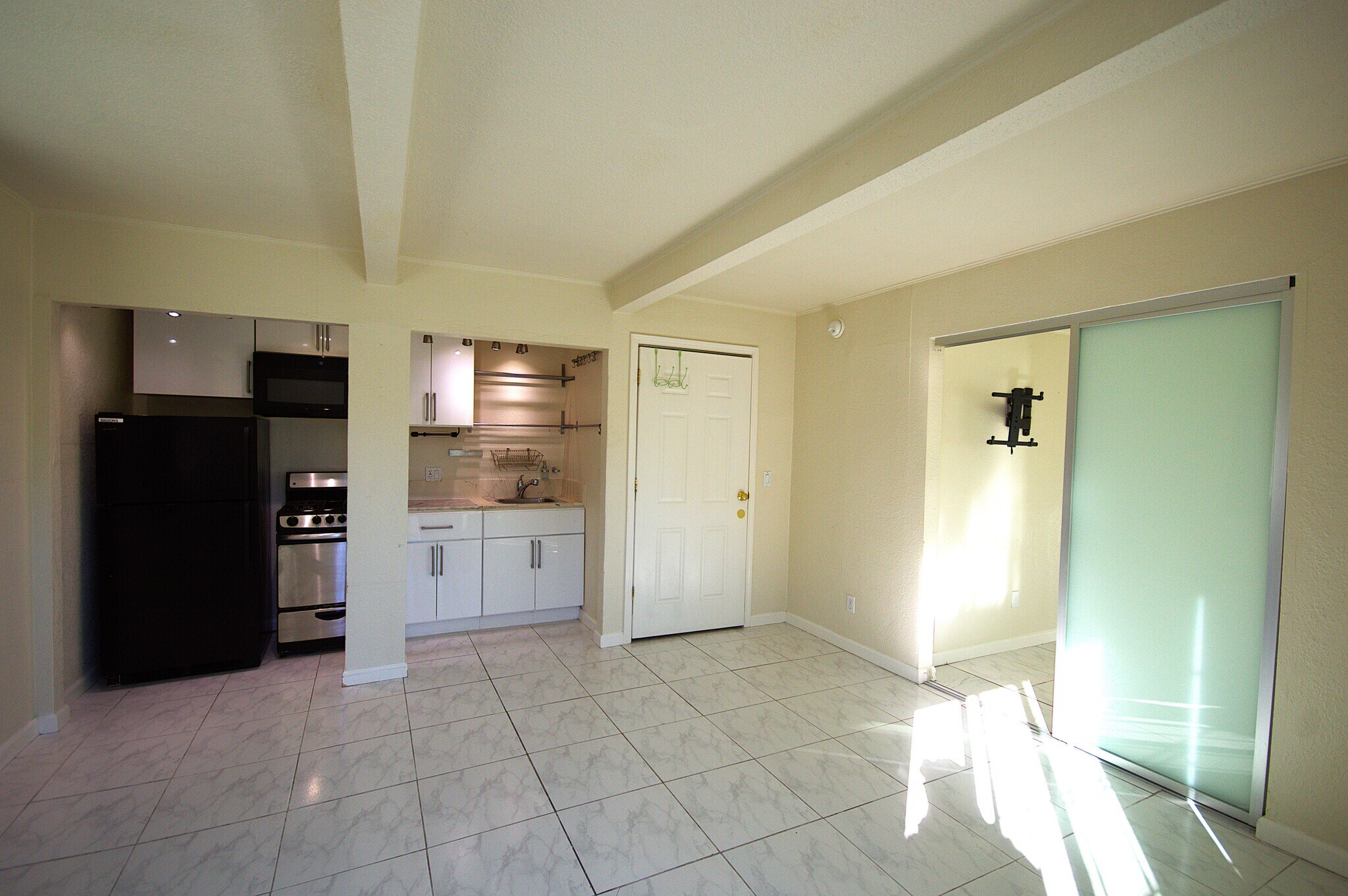 Building Photo - 1800 Devon Ct