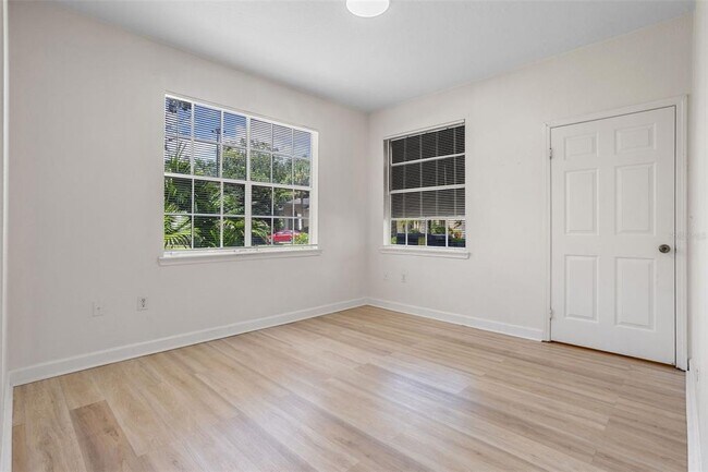 Building Photo - 2528 Robert Trent Jones Dr