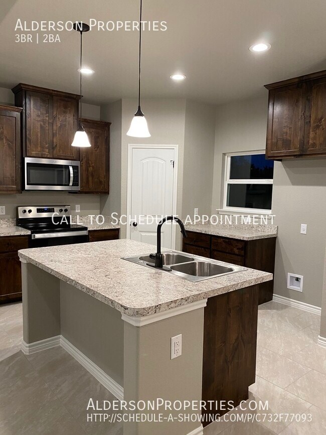 Building Photo - Beautiful Hill Country home