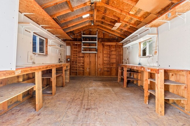 Building Photo - Charming Oakland Oasis with Detached Works...