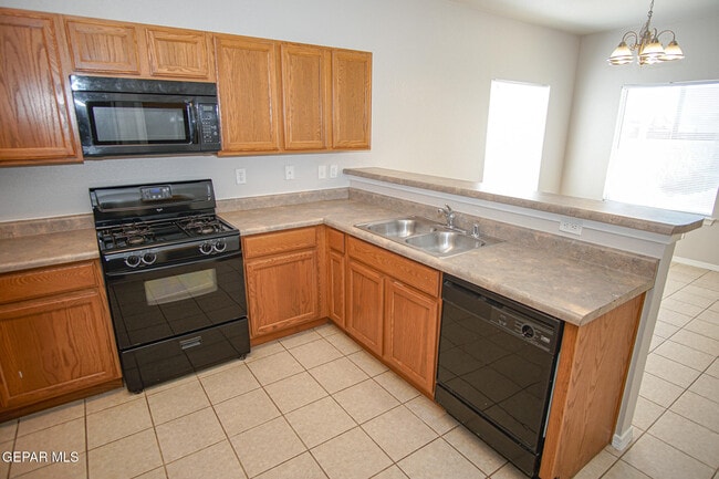 Building Photo - 7160 Mesquite Tree Ln