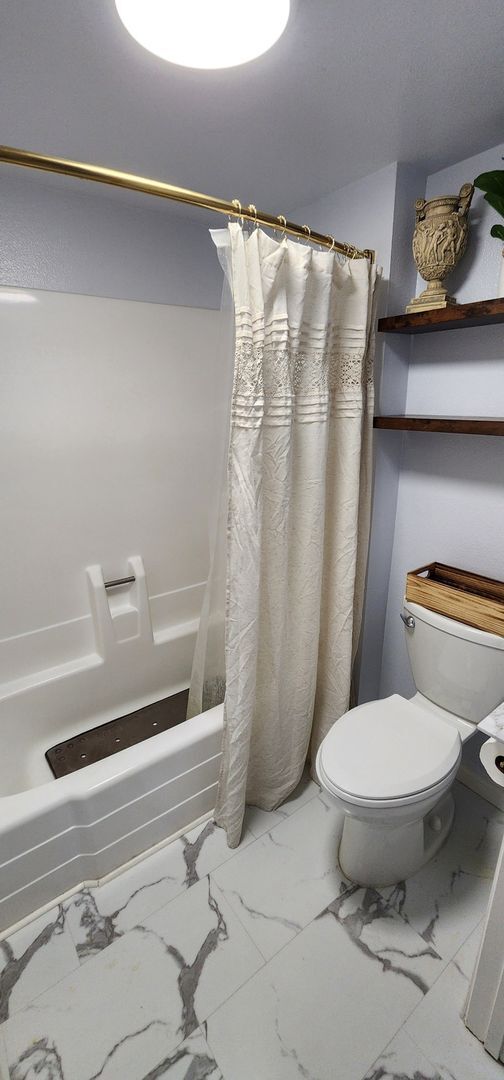 Building Photo - 2920 Briarwood Rd