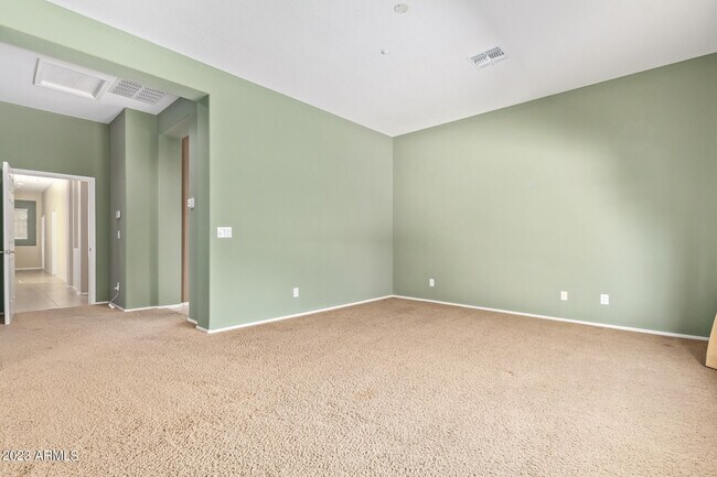 Building Photo - 1814 W Wayne Ln