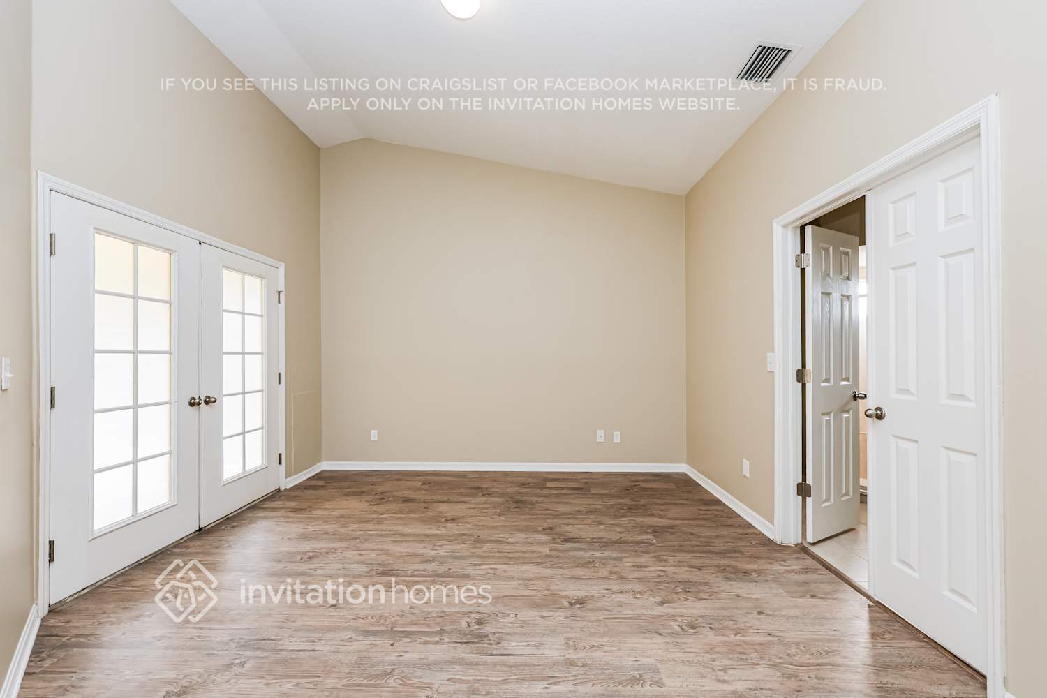 Building Photo - 1654 Wakefield Dr