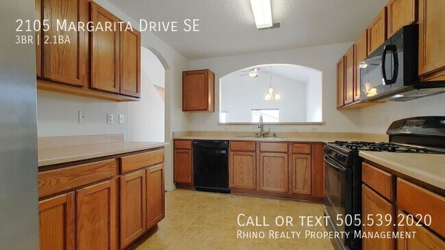 Building Photo - 2105 Margarita Dr SE