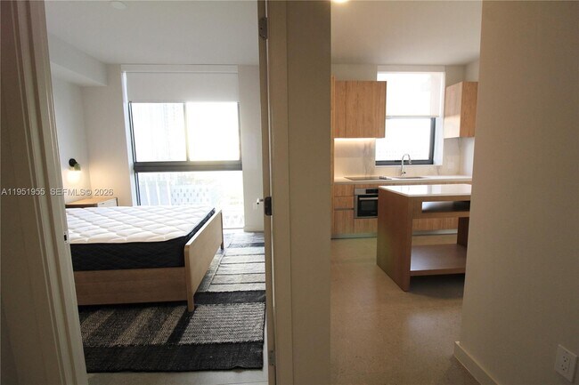 Building Photo - 698 NE 1st Ave