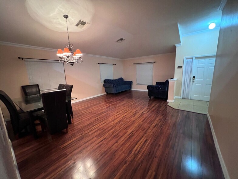 Building Photo - 1349 Gallberry Ct