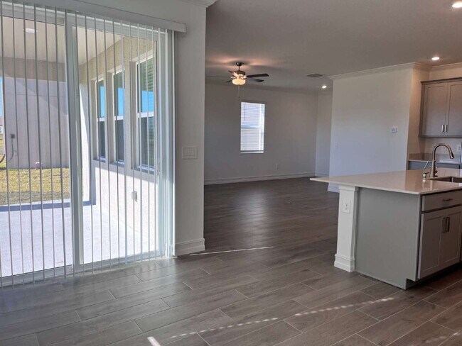 Building Photo - 7016 119th Ct E