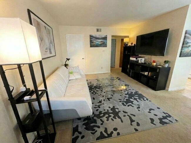 Building Photo - NOK