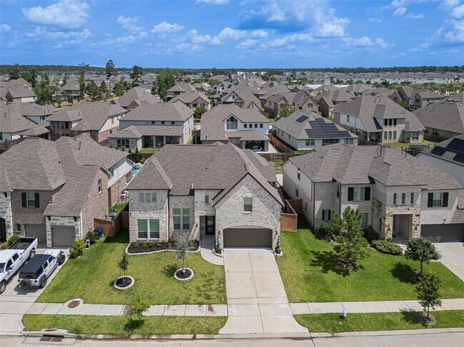 Building Photo - 12115 Ballshire Pines Dr