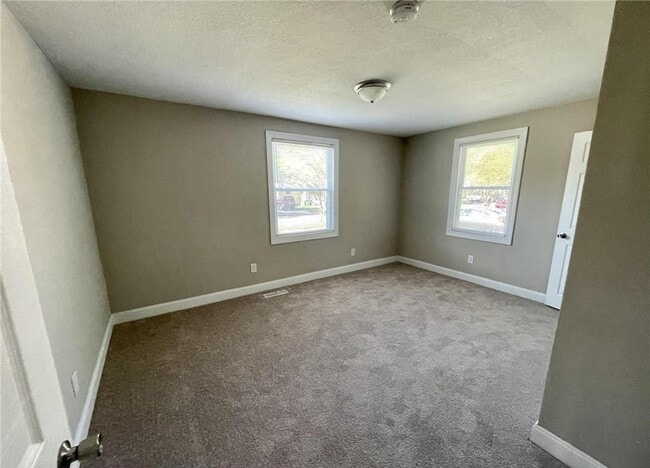 Building Photo - 984 Wolcott Ave