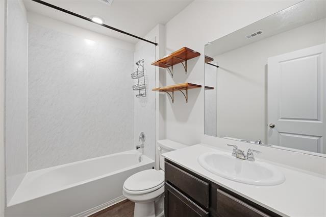 Building Photo - 1212 Briar Hl Dr