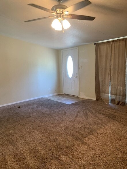 Building Photo - 1412 Sheri Ln S