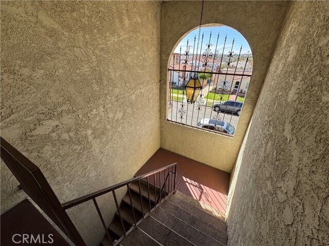 Building Photo - 1236 W 8th St