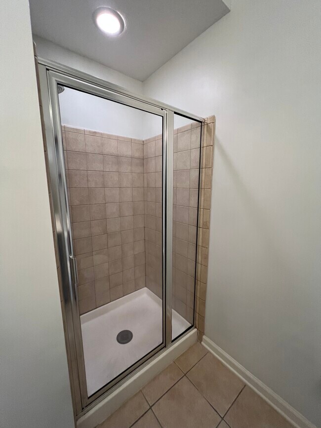 Building Photo - 400 17th St NW