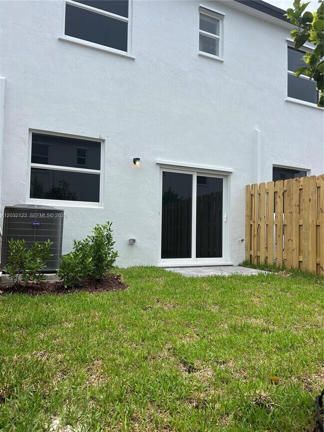 Building Photo - 17958 SW 357th St