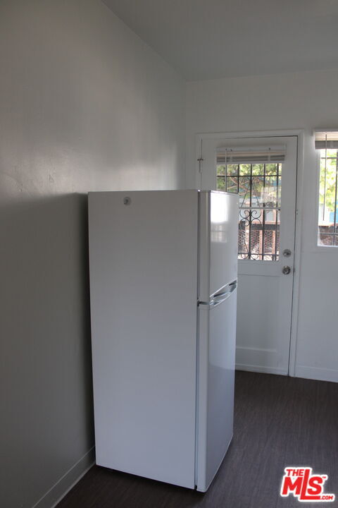 Building Photo - 6340 10th Ave