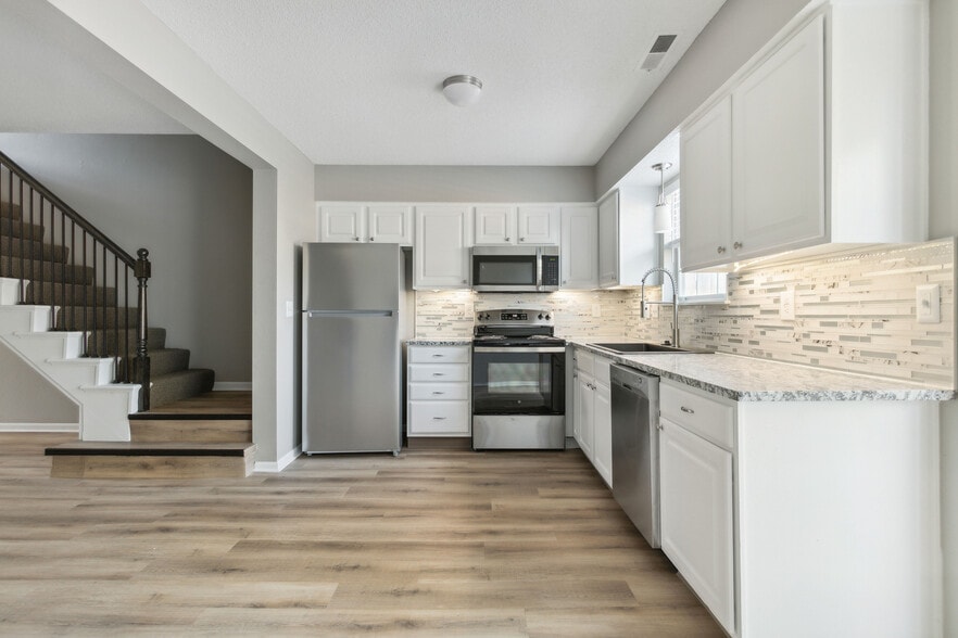 Primary Photo - Chestnut Heights