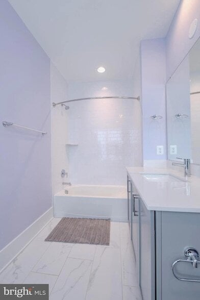 Building Photo - 11382 Emerald Park Rd