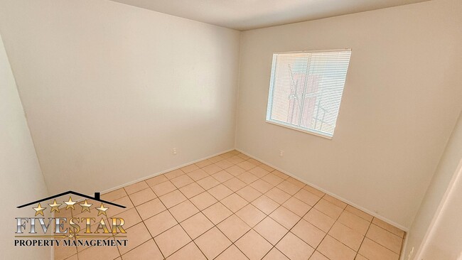 Building Photo - 200 Haven Dr