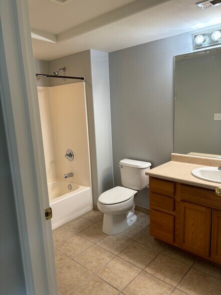 Second bathroom - 788 Castle Valley Blvd