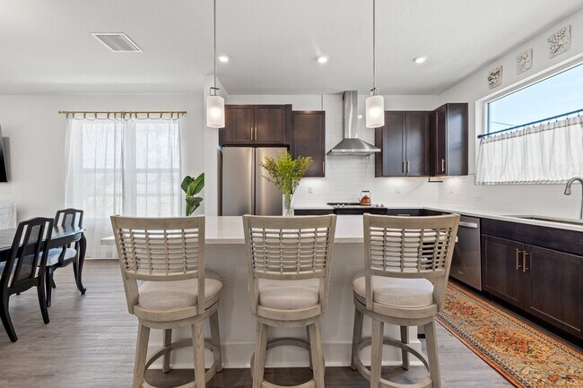 Building Photo - 320 15th St N