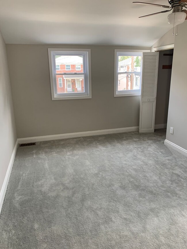 Building Photo - 2 Bedroom, 1 Bath Townhome in Towson, Larg...