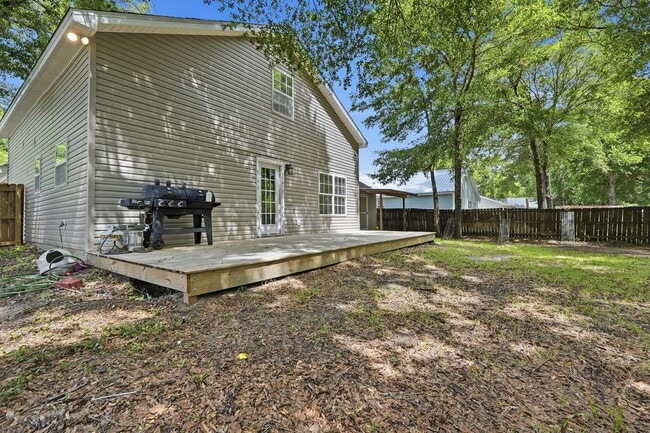 Building Photo - New rental move in ready! 4 bedrooms | 2 bathooms