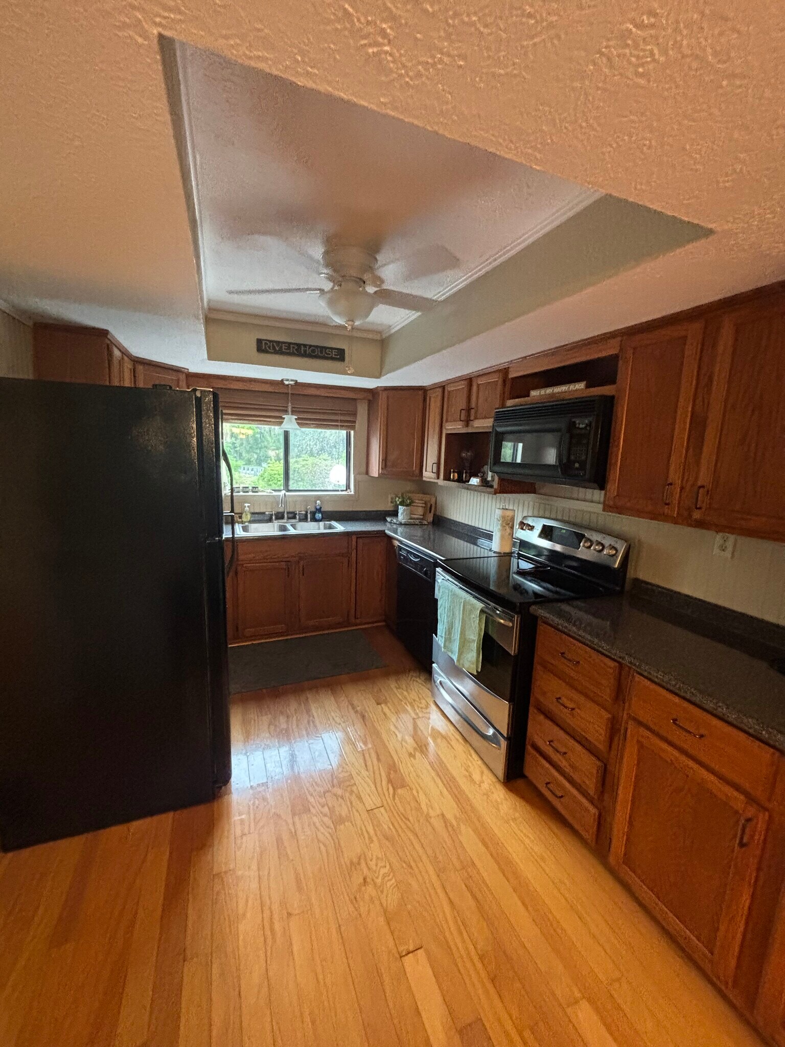 Building Photo - 9330 W Fort Island Trl