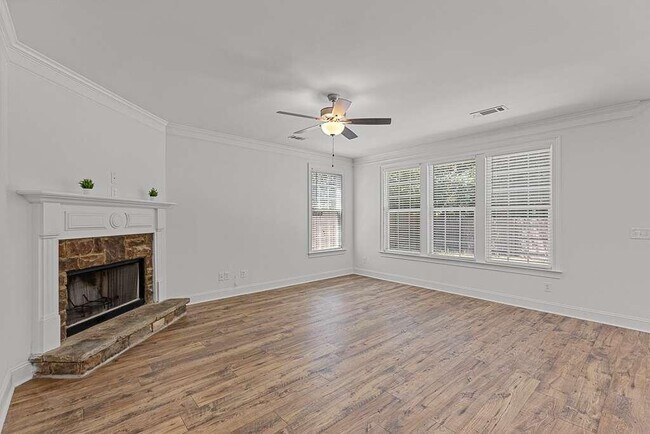 Building Photo - 3206 Montauk Hill Dr