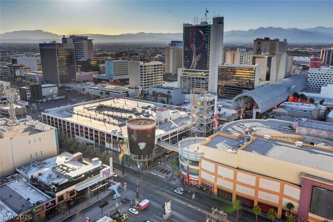 Building Photo - 150 S Las Vegas Blvd