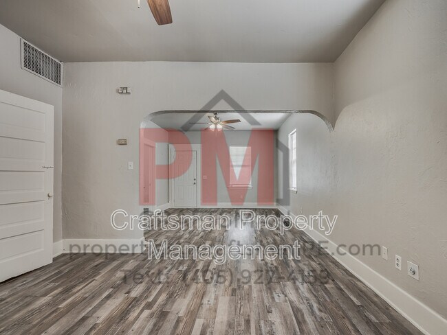 Building Photo - 1226 NW 8th St